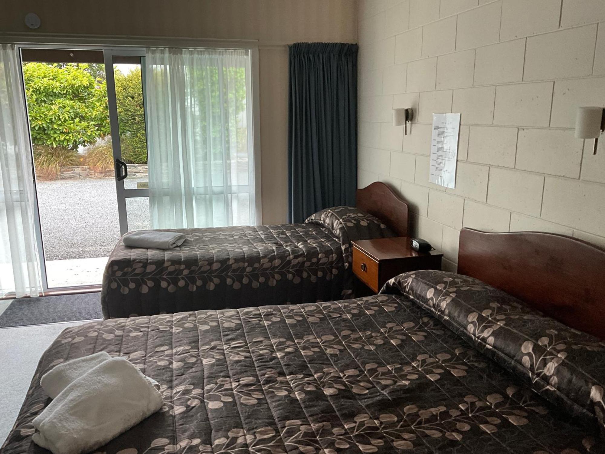 Helensborough Motor Inn Balclutha Buitenkant foto
